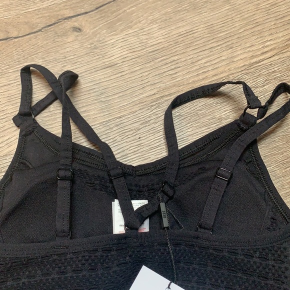 Gymshark Black Dry Wick Sports Bra. Size XS - Picture 4 of 8